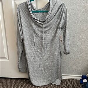 New York & Company Heather Gray Striped top